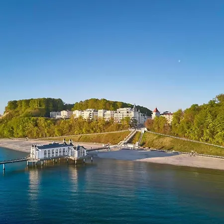 Apartment In Mit Garten, Sauna Und Terrasse Und Meerblick Sellin (Rugen)